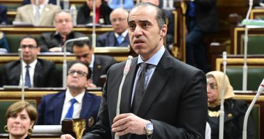 وزير الشئون النيابية: مشروع قانون العمل الجديد هام ويحقق التوازن