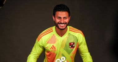 مفاجأة.. محمد الشناوى لم يُجدد عقده مع الأهلى وفرص رحيله من النادى واردة